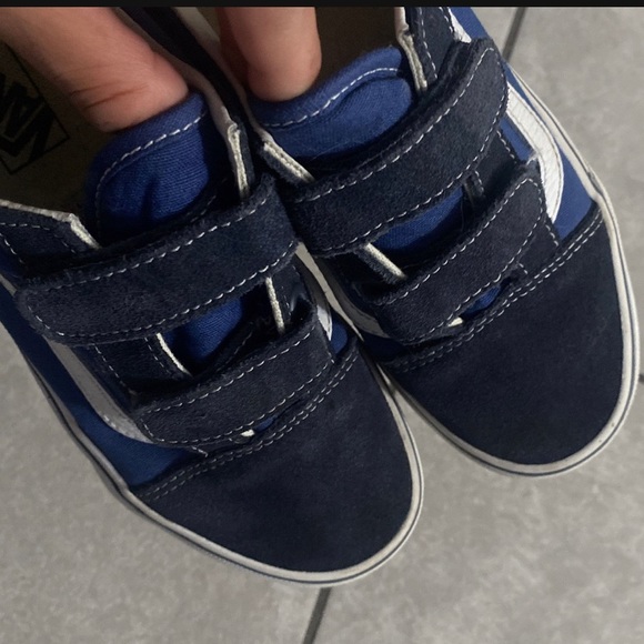 VANS - Picture 4 of 7